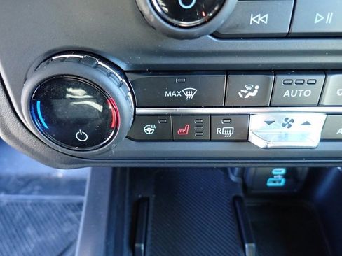 Used 2025 Ford Bronco Badlands image 25