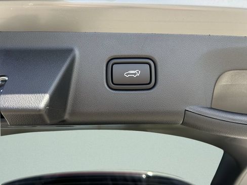 New 2026 Hyundai Tucson Limited FWD image 16