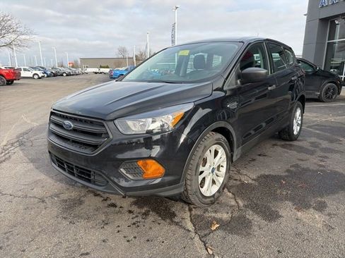 Used 2019 Ford Escape S image 10