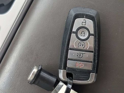 Used 2021 Ford Explorer Platinum w/ Equipment Group 601A AWD/4WD image 36