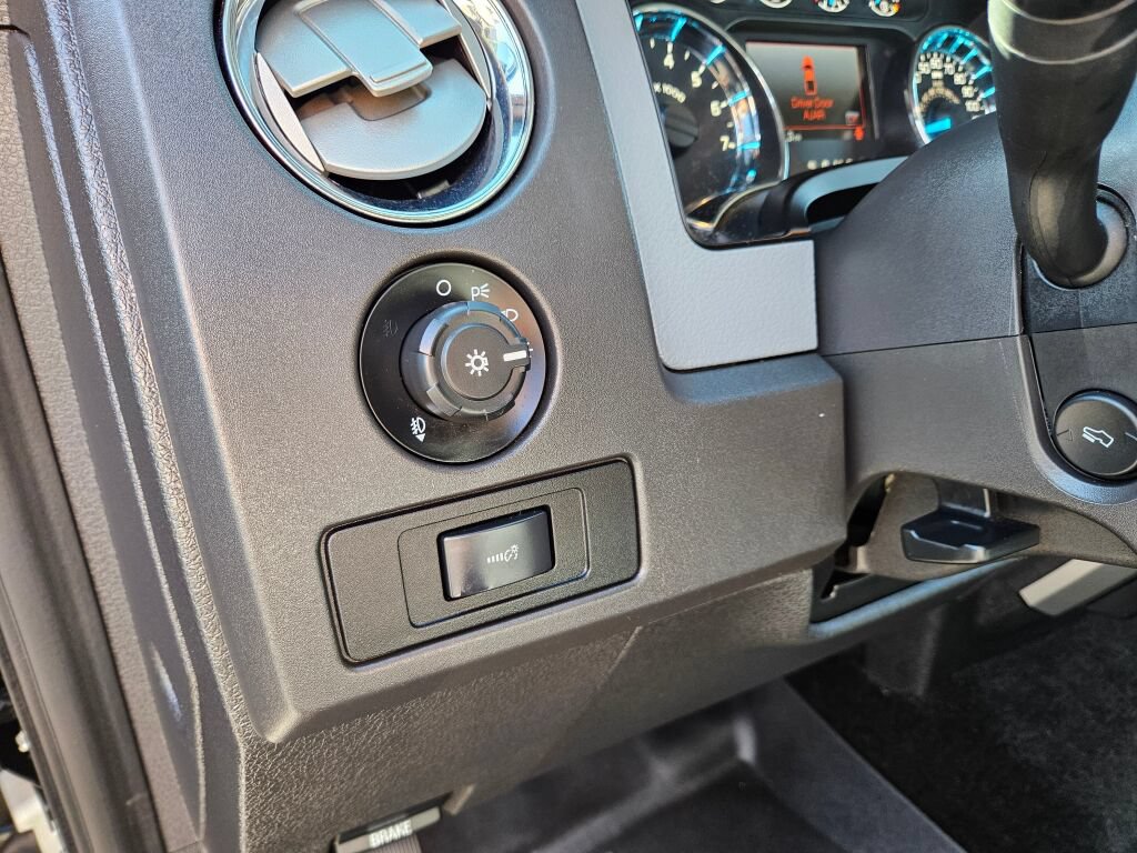 Used 2014 Ford F150 XLT w/ Equipment Group 302A Luxury AWD/4WD image 19