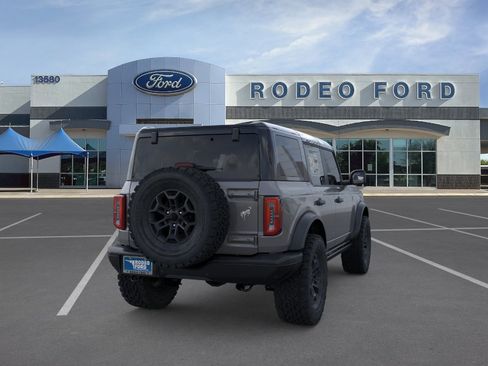 New 2026 Ford Bronco Badlands image 8