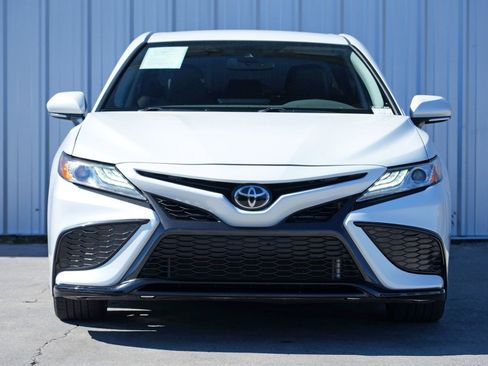 Used 2021 Toyota Camry XSE image 6