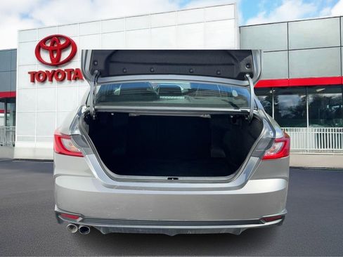 Used 2025 Toyota Camry Hybrid image 9