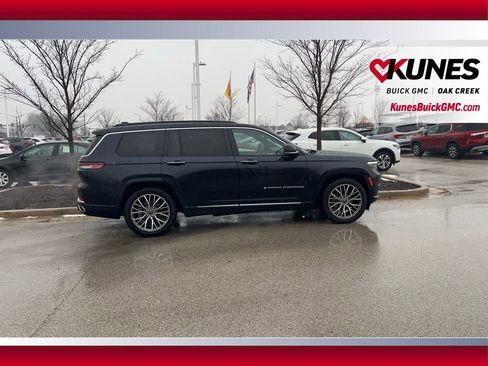 Used 2024 Jeep Grand Cherokee L Summit image 3