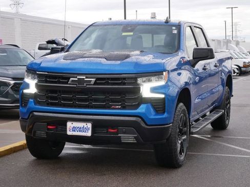 Used 2022 Chevrolet Silverado 1500 LT Trail Boss w/ Convenience Package II image 3