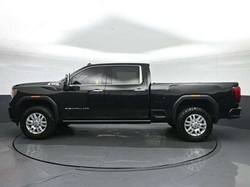 Used 2023 GMC Sierra 2500 Denali w/ Denali Black Diamond Edition AWD/4WD image 4