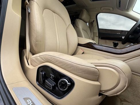 Used 2016 Audi A8 L 3.0T w/ Executive Package image 9