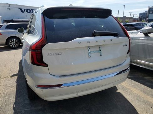 New 2025 Volvo XC90 T8 Ultra w/ Protection Package Premier image 3