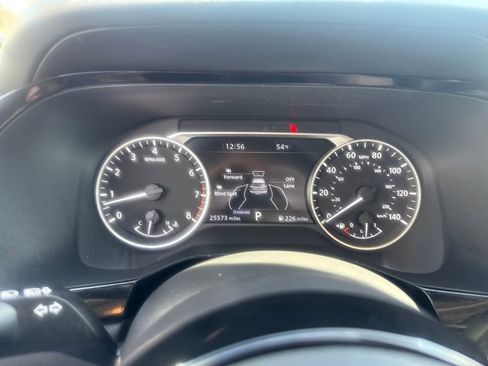 Used 2024 Nissan Pathfinder SL w/ SL Premium Package image 16