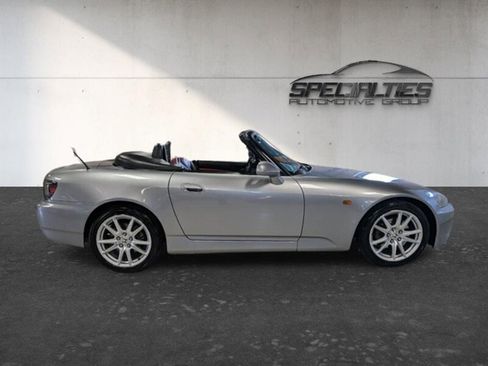 Used 2005 Honda S2000 image 11