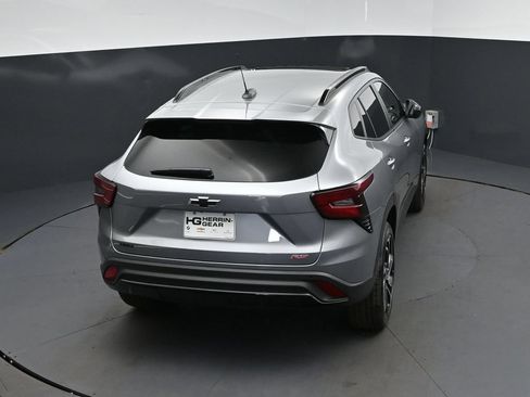 New 2026 Chevrolet Trax RS w/ Sunroof Package FWD image 33