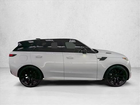 New 2026 Land Rover Range Rover Sport Dynamic SE AWD/4WD image 4