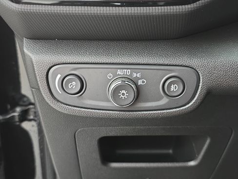 Used 2023 Chevrolet TrailBlazer LT image 24