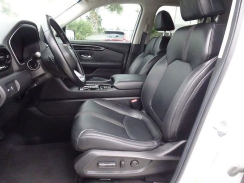Certified 2025 Honda Pilot EX-L image 7