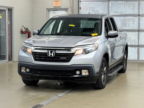 Used 2018 Honda Ridgeline Sport image 3