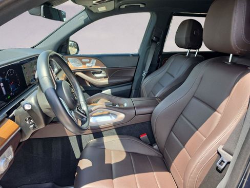 Used 2022 Mercedes-Benz GLS 450 4MATIC image 9