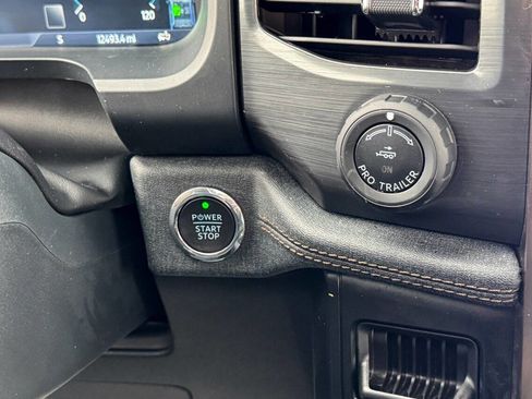 Used 2024 Ford F150 Lightning Lariat image 43