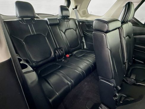 Used 2023 Honda Pilot Elite image 9