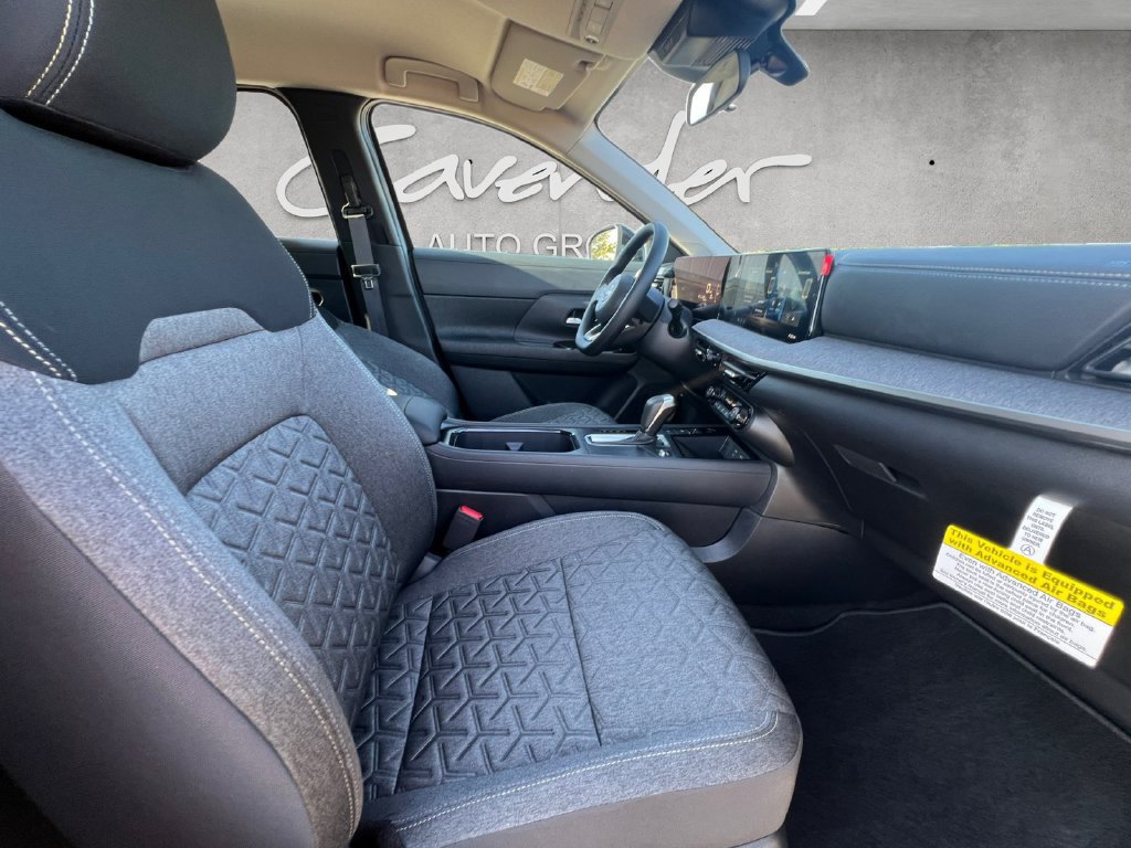 New 2026 Nissan Kicks SV w/ Cold Weather Package FWD image 25