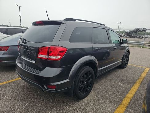 Used 2019 Dodge Journey SE FWD image 6
