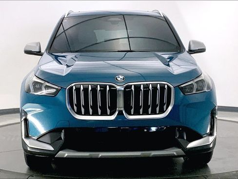 Used 2023 BMW X1 xDrive28i w/ Premium Package AWD/4WD image 2