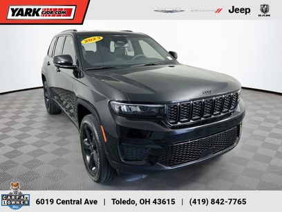 Used 2023 Jeep Grand Cherokee Altitude