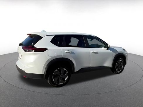 Used 2025 Nissan Rogue SV FWD image 14