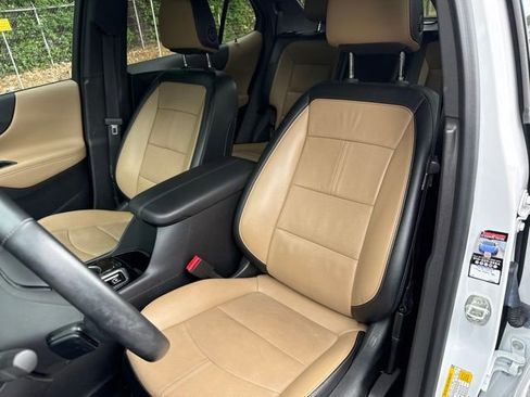 Used 2023 Chevrolet Equinox Premier FWD image 10