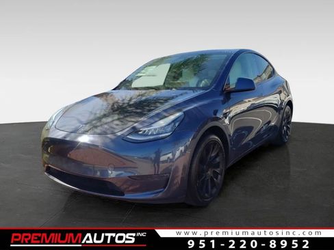Used 2020 Tesla Model Y Long Range image 1