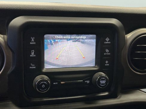 Used 2020 Jeep Wrangler Unlimited Sport S image 28