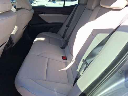 Used 2025 Toyota Camry XLE image 30