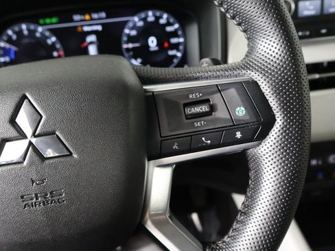 Used 2023 Mitsubishi Outlander SEL image 46