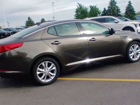 Used 2013 Kia Optima EX w/ Premium Pkg FWD image 3