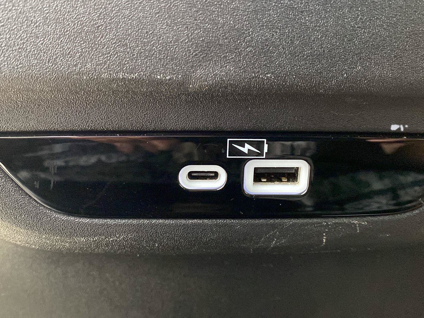 Used 2023 Chrysler Pacifica Touring-L FWD image 24