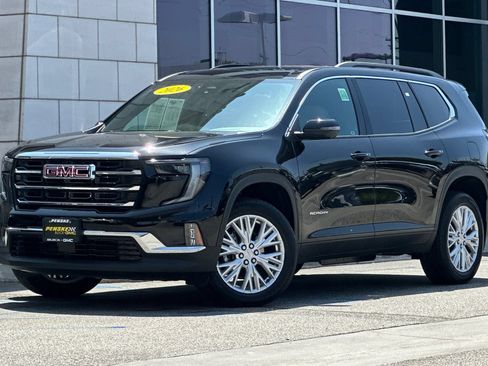 Used 2026 GMC Acadia Elevation w/ Elevation Premium Package FWD image 8
