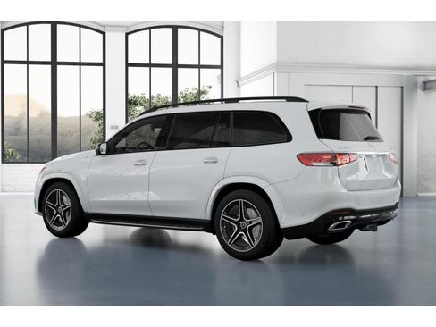 Used 2025 Mercedes-Benz GLS 450 4MATIC image 29