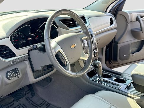 Used 2014 Chevrolet Traverse LT image 4