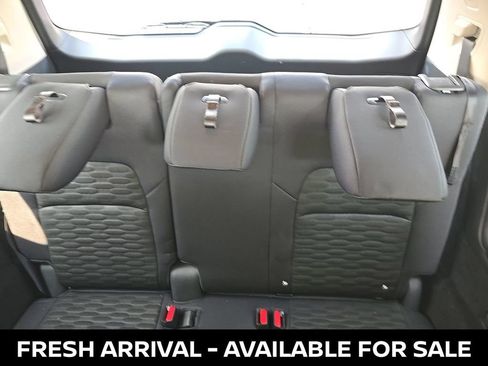 Used 2025 Nissan Pathfinder SV FWD image 14