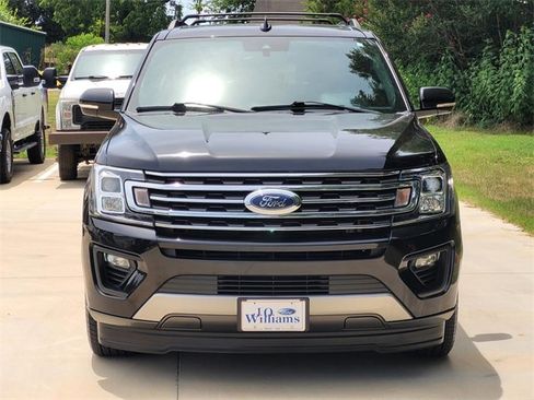 Used 2021 Ford Expedition XLT image 2
