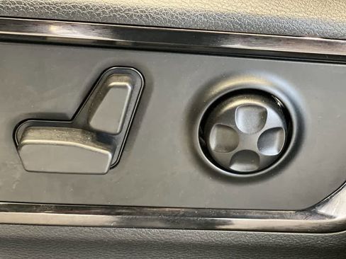 Used 2022 RAM 1500 Limited image 15