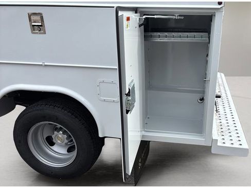 New 2025 Chevrolet Express 3500 w/ Power Convenience Package image 19