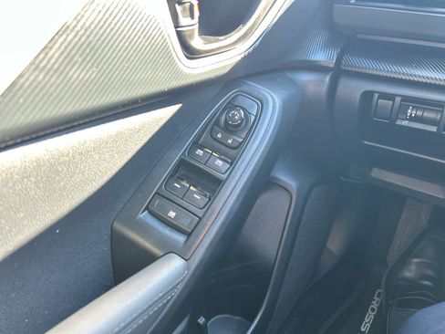 Used 2024 Subaru Crosstrek 2.0i Premium image 30