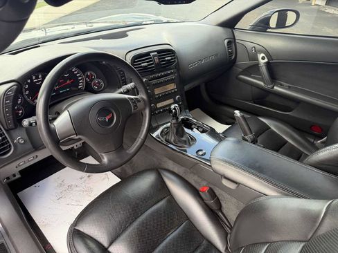 Used 2009 Chevrolet Corvette Coupe w/ Z51 Performance Package RWD image 12