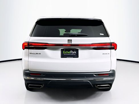 Used 2025 Buick Enclave Preferred image 7