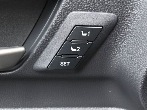 Certified 2025 Toyota 4Runner Limited AWD/4WD image 16