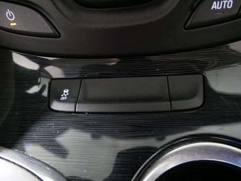 Used 2018 Buick Envision Essence image 30