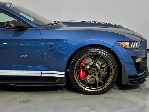 Used 2021 Ford Mustang Shelby GT500 w/ Technology Package image 15