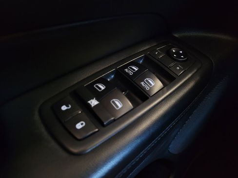 Used 2019 Jeep Grand Cherokee Limited RWD image 27