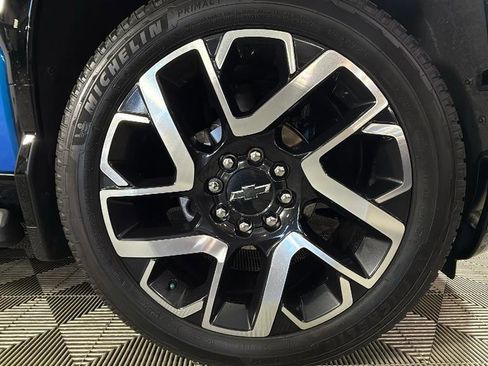 Certified 2025 Chevrolet Silverado EV RST image 42